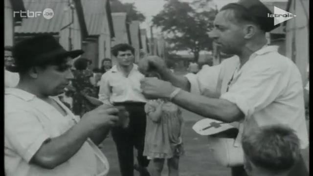 0064 : BORINAGE – dans les années 1950 – Extrait du film de Paul Meyer : « Déjà s’envole la fleur maigre » : Pan Jan 