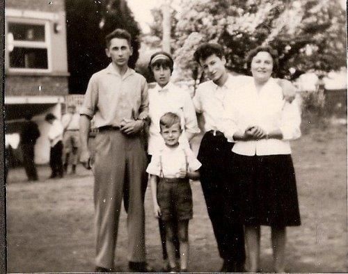 0068 - COMBLAIN-LA-TOUR : la famille Bardo