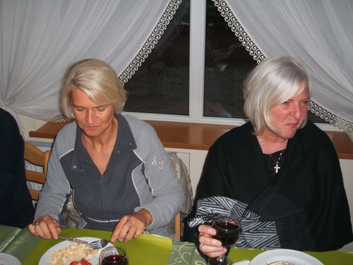 0148_2015 COMBLAIN-LA-TOUR : Retrouvailles des 26 et 27 septembre : Monique Paluszkiewicz ; Fabienne Laffut 